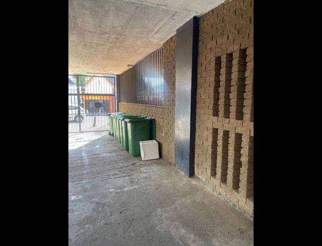 4 BEDROOM APARTMENT FOR SALE IN SUNNYSIDE